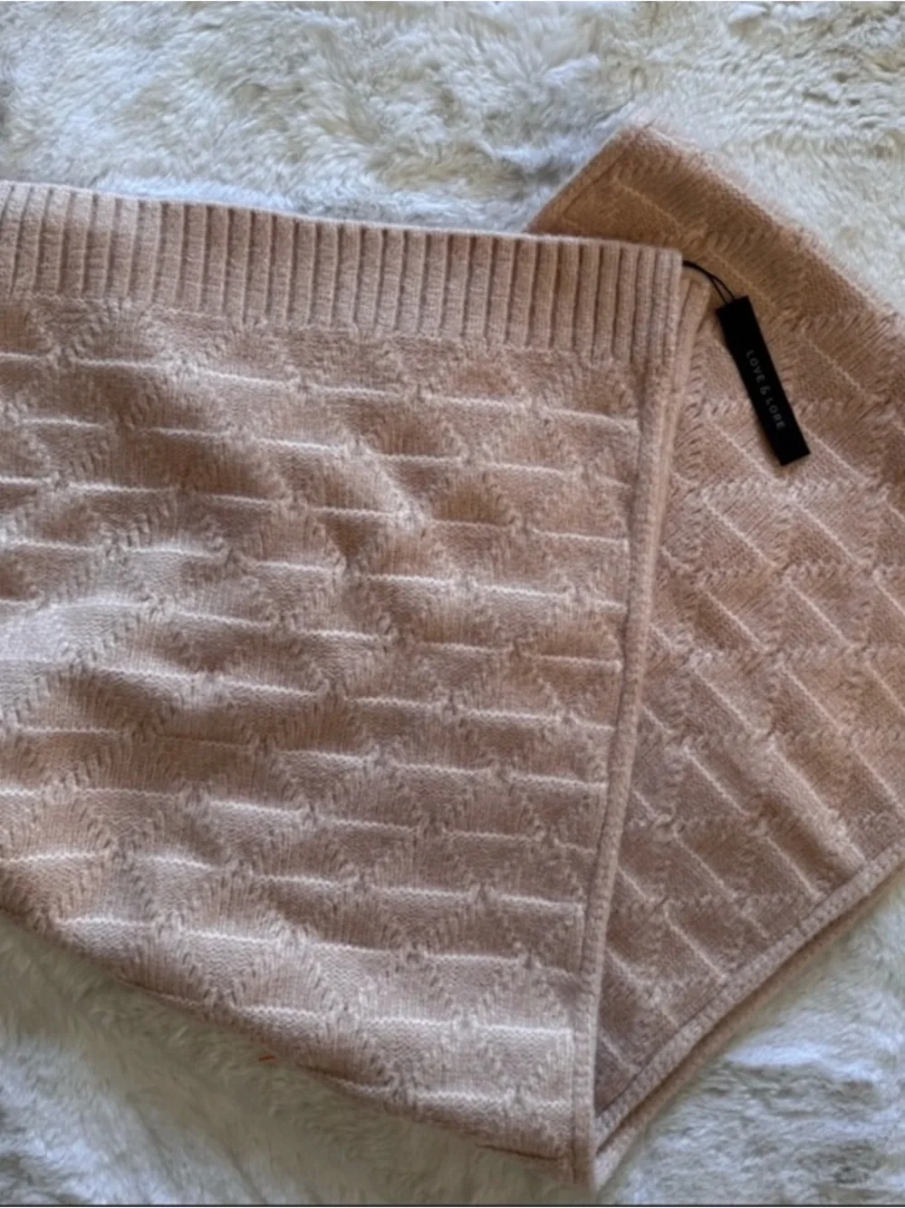 NWT Love & Lore Blush Cable Knit Luxe Wide Scarf